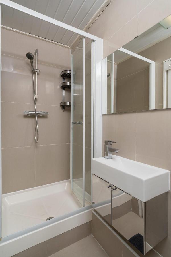 Kensington Nest Serviced Town House Londra Esterno foto