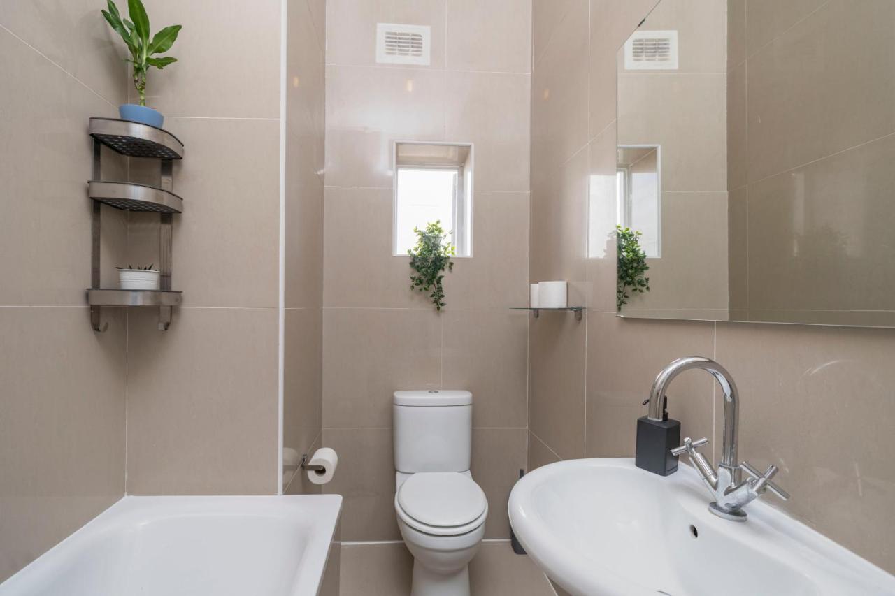 Kensington Nest Serviced Town House Londra Esterno foto